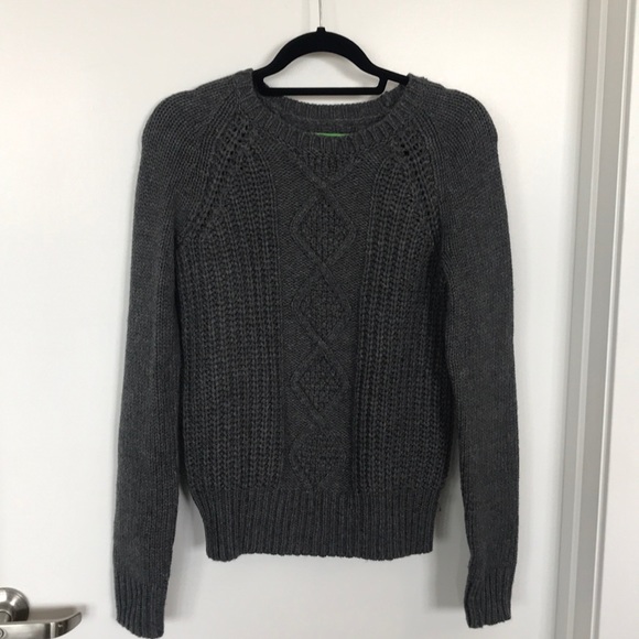 C Wonder Gray sweater - Picture 1 of 2
